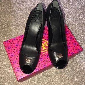 Brand new Tory Burch peep toe wedges